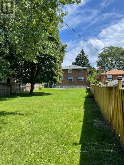 70 Rosemount Drive, Toronto, Ontario  M1K 2X3 - Photo 46 - E13005500