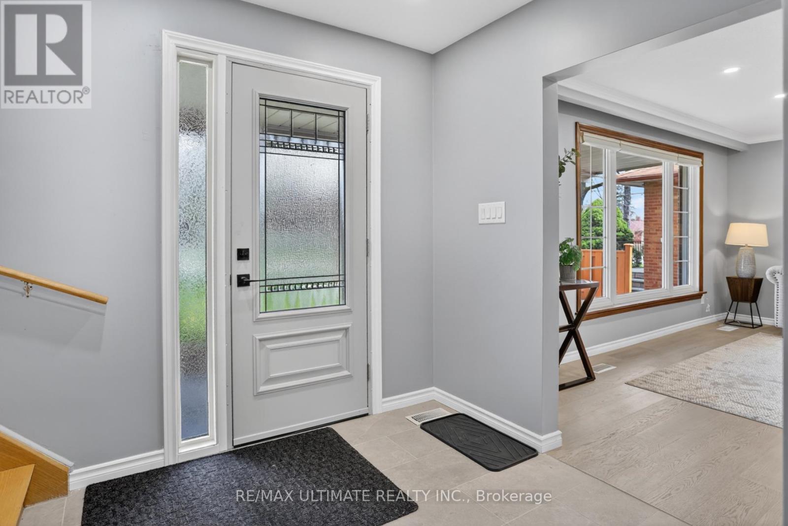 70 Rosemount Drive, Toronto, Ontario  M1K 2X3 - Photo 6 - E13005500