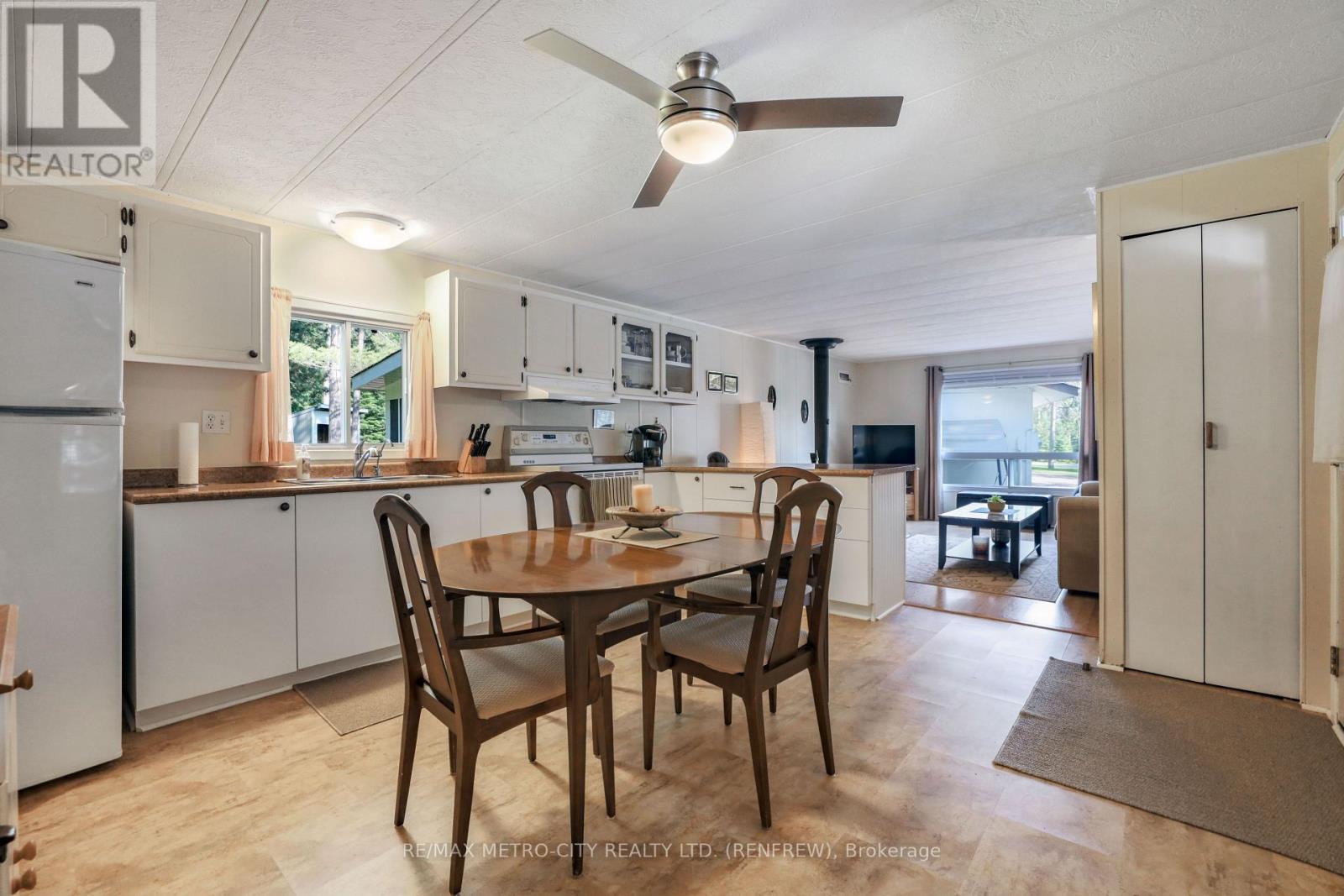 79 Flying Club Road, Greater Madawaska, Ontario  K0J 2R0 - Photo 14 - X13005426