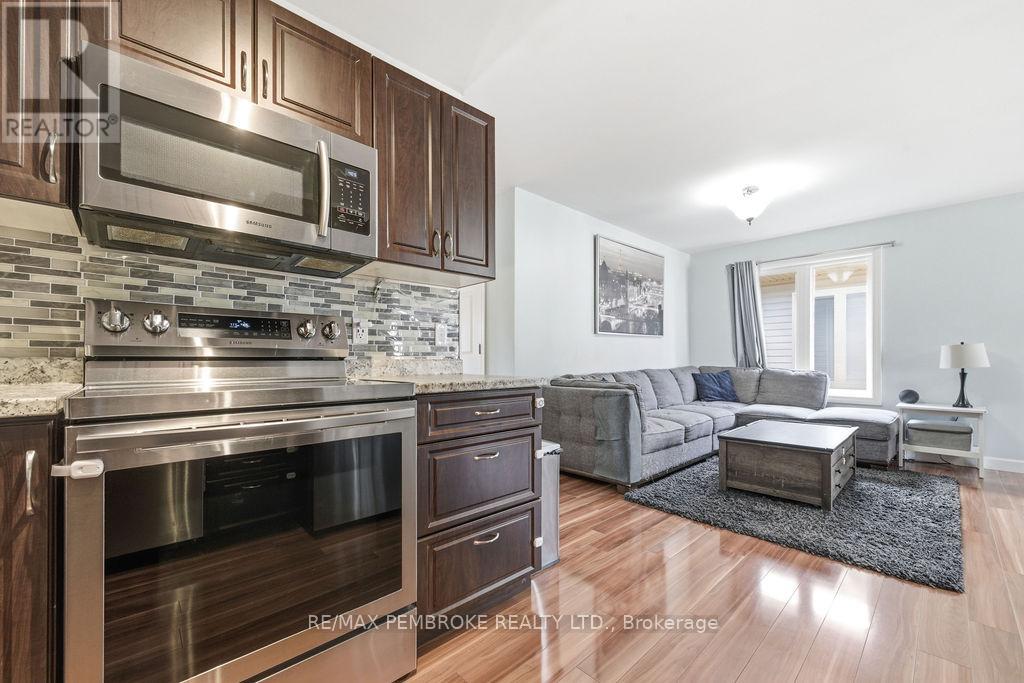 292 Mckenzie Street, Pembroke, Ontario  K8A 3V7 - Photo 13 - X13005610