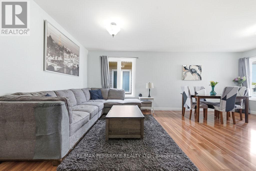 292 Mckenzie Street, Pembroke, Ontario  K8A 3V7 - Photo 7 - X13005610