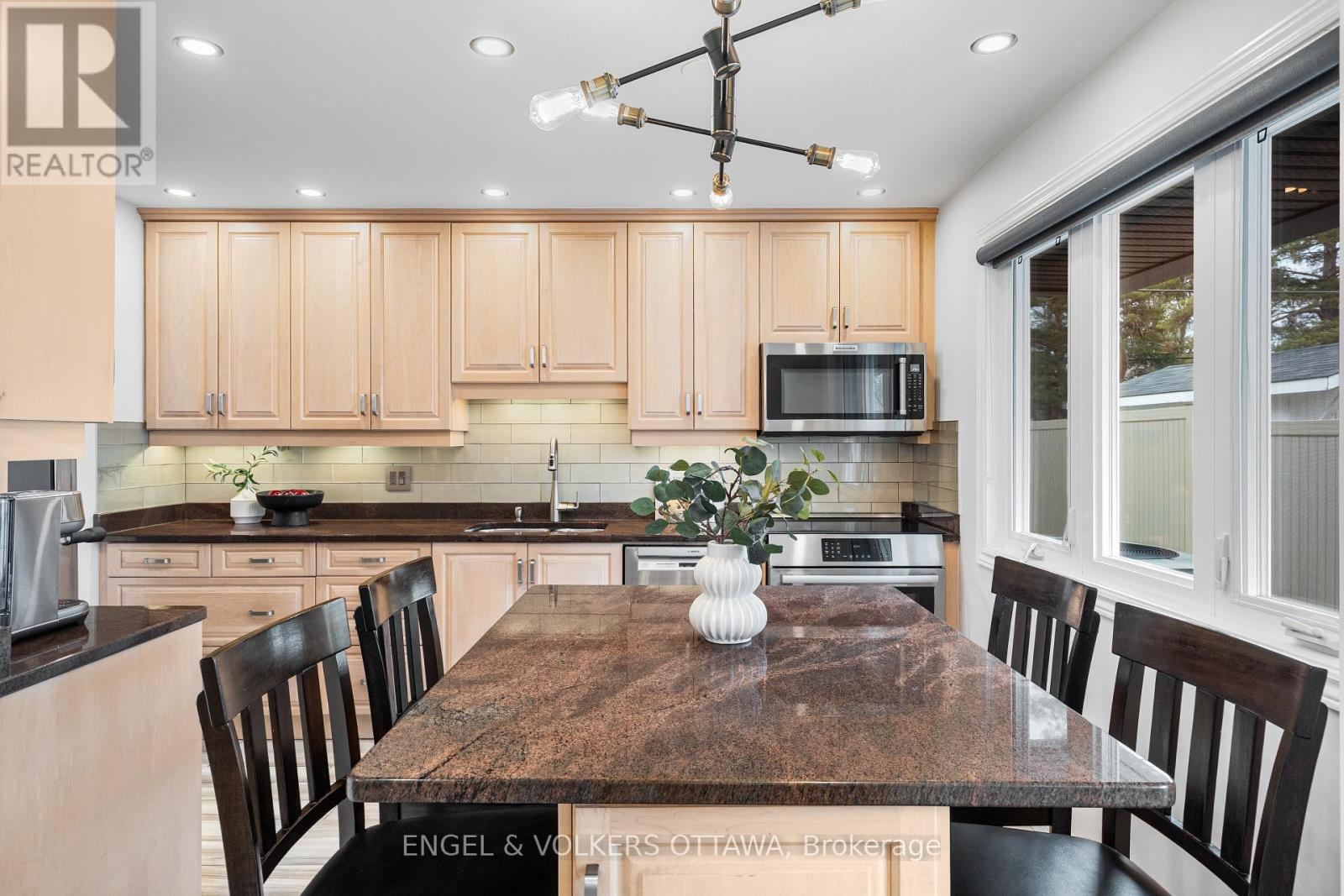 2173 Beaumont Road, Ottawa, Ontario  K1H 5V2 - Photo 8 - X13005440