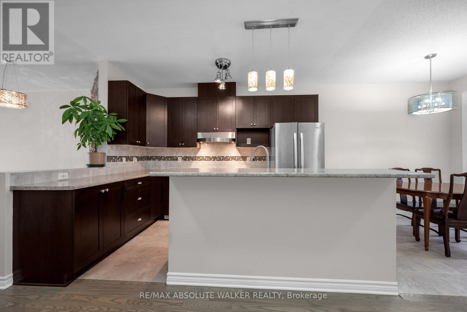 261 Bulrush Crescent, Ottawa, Ontario  K1T 0E5 - Photo 10 - X13005512