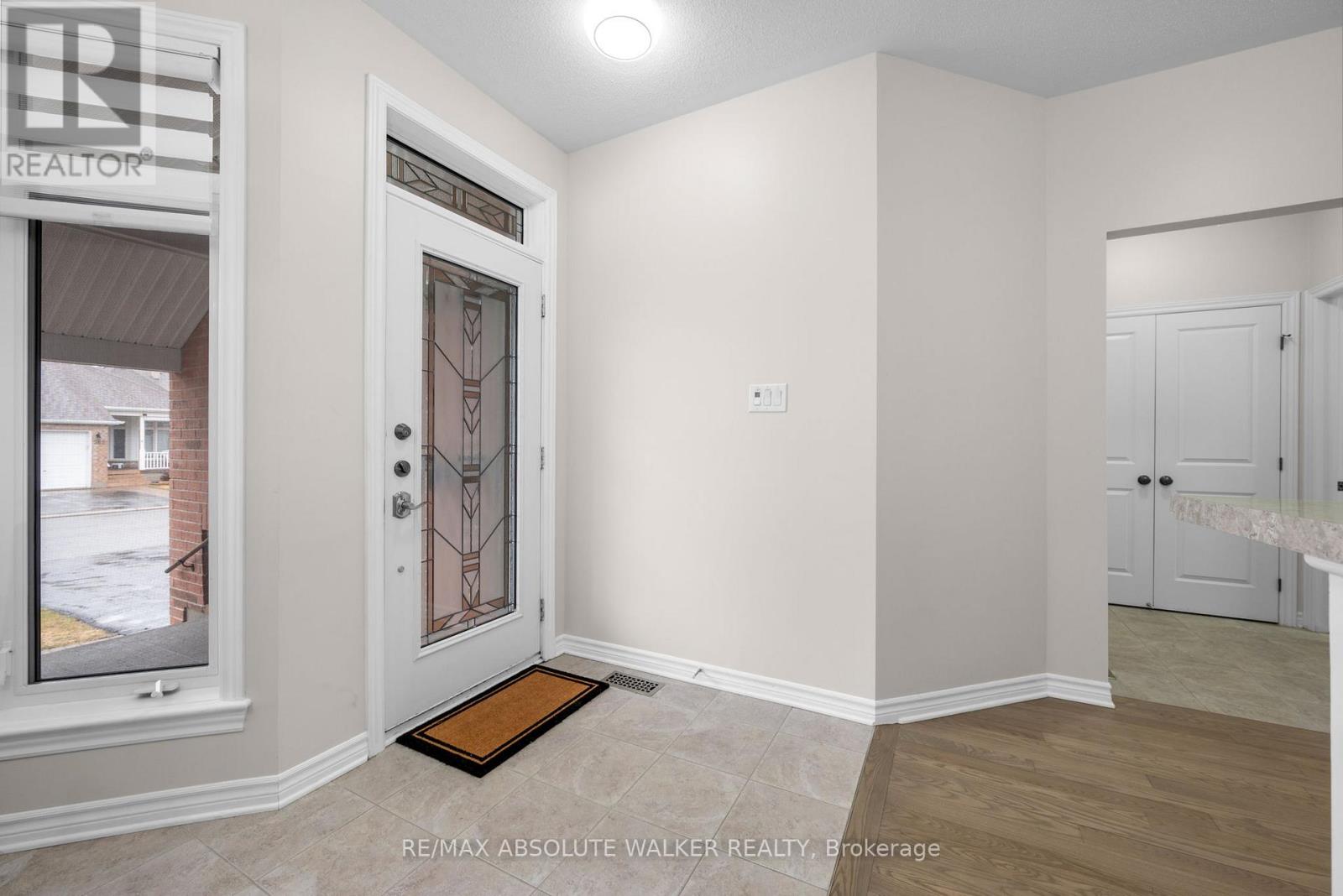 261 Bulrush Crescent, Ottawa, Ontario  K1T 0E5 - Photo 2 - X13005512