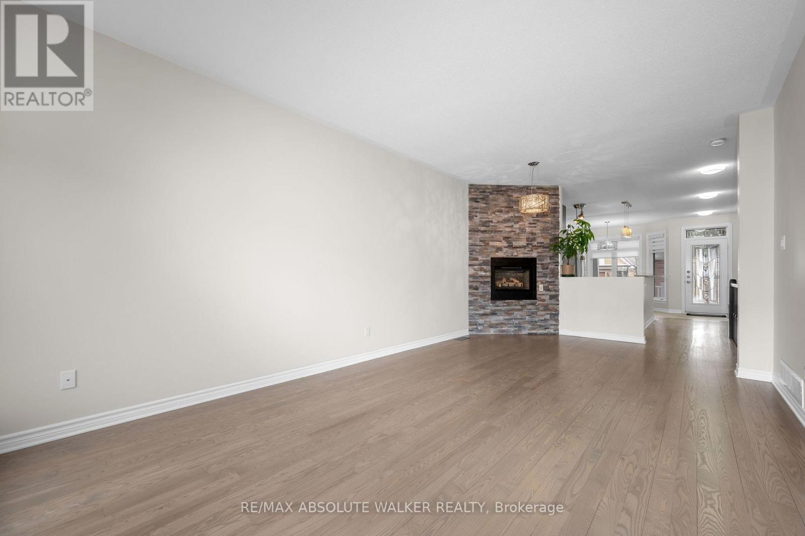 261 Bulrush Crescent, Ottawa, Ontario  K1T 0E5 - Photo 5 - X13005512