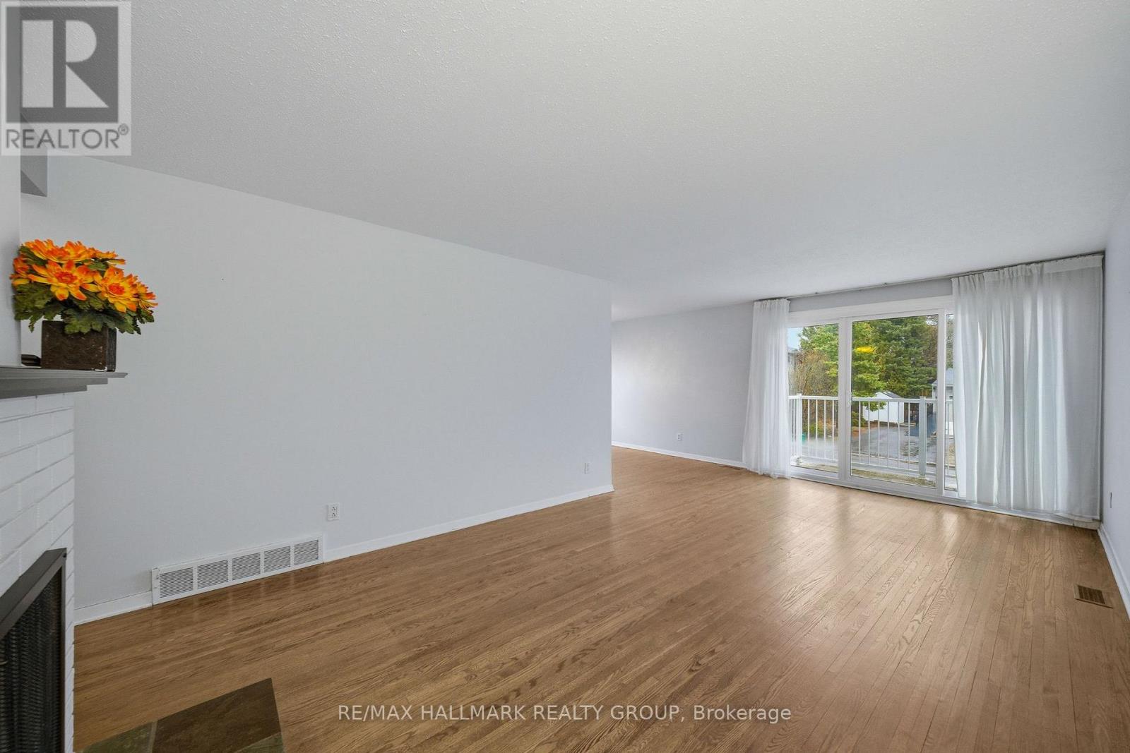 69 Woodmount Crescent, Ottawa, Ontario  K2E 5P9 - Photo 7 - X13005612