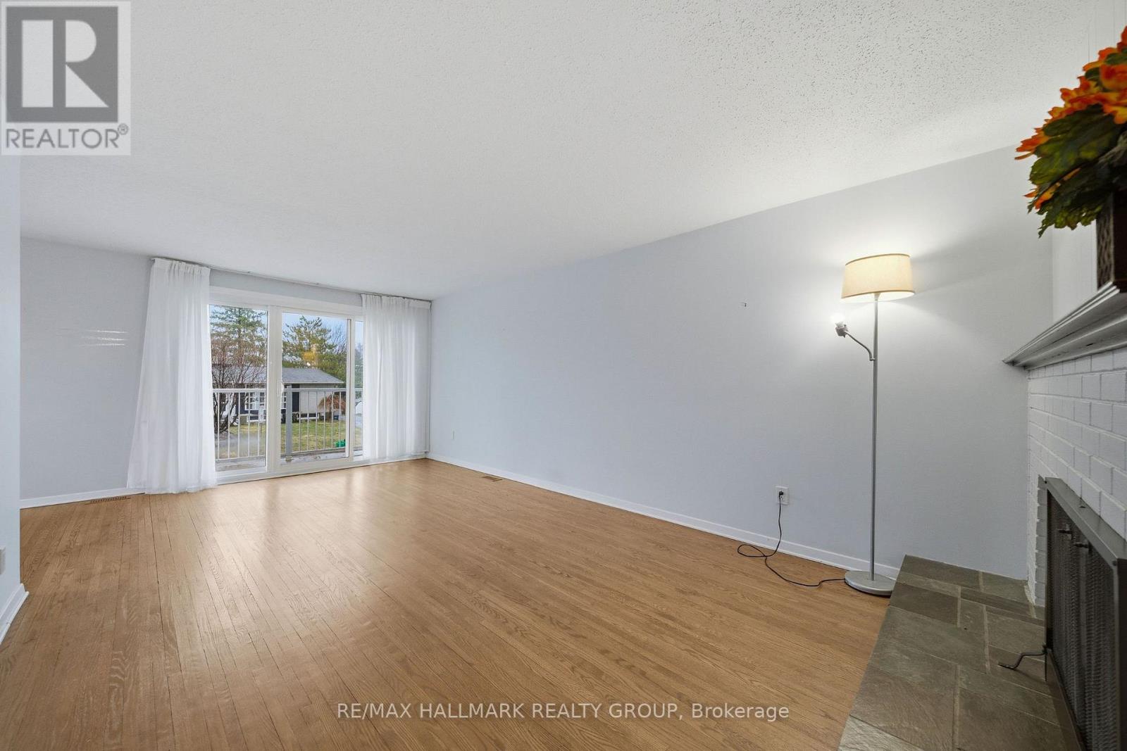 69 Woodmount Crescent, Ottawa, Ontario  K2E 5P9 - Photo 8 - X13005612