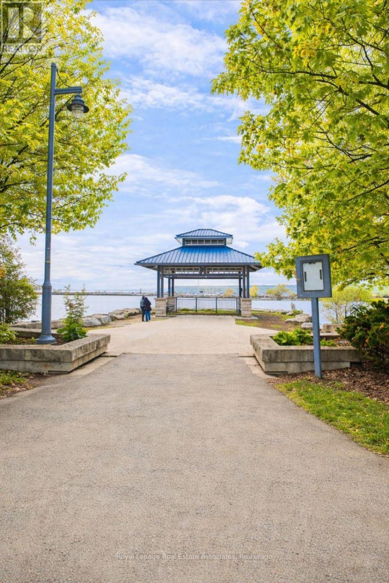 107 - 80 Port Street E, Mississauga, Ontario  L5G 4V6 - Photo 33 - W12801552