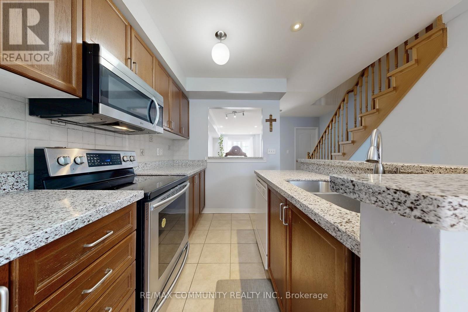 771 Cornell Rouge Boulevard, Markham, Ontario  L6B 0K2 - Photo 12 - N13005446