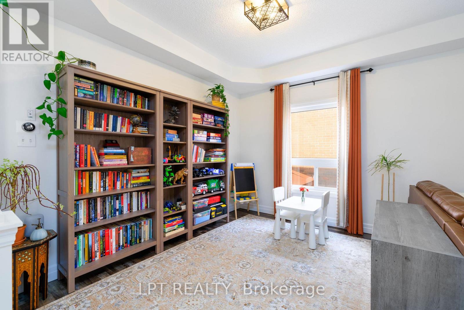 16 Bardawill Avenue, Georgina, Ontario  L4P 0E7 - Photo 15 - N13005558