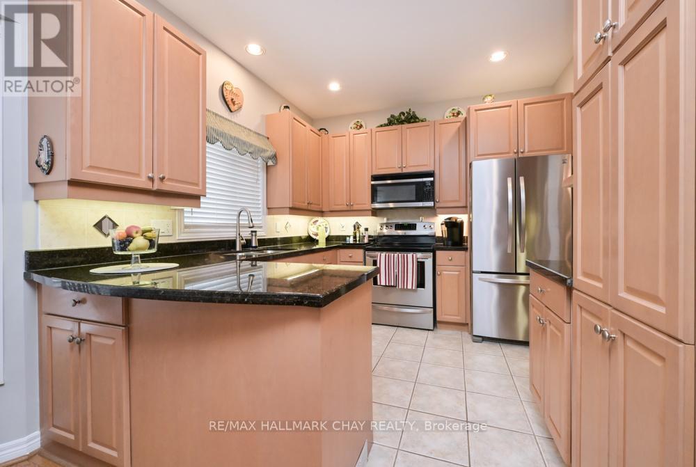 50 Via Amici, New Tecumseth, Ontario  L9R 2C4 - Photo 6 - N13005570