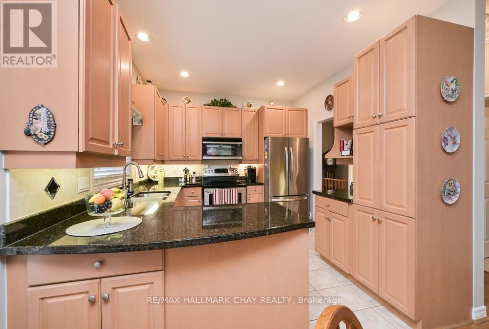 50 Via Amici, New Tecumseth, Ontario  L9R 2C4 - Photo 7 - N13005570