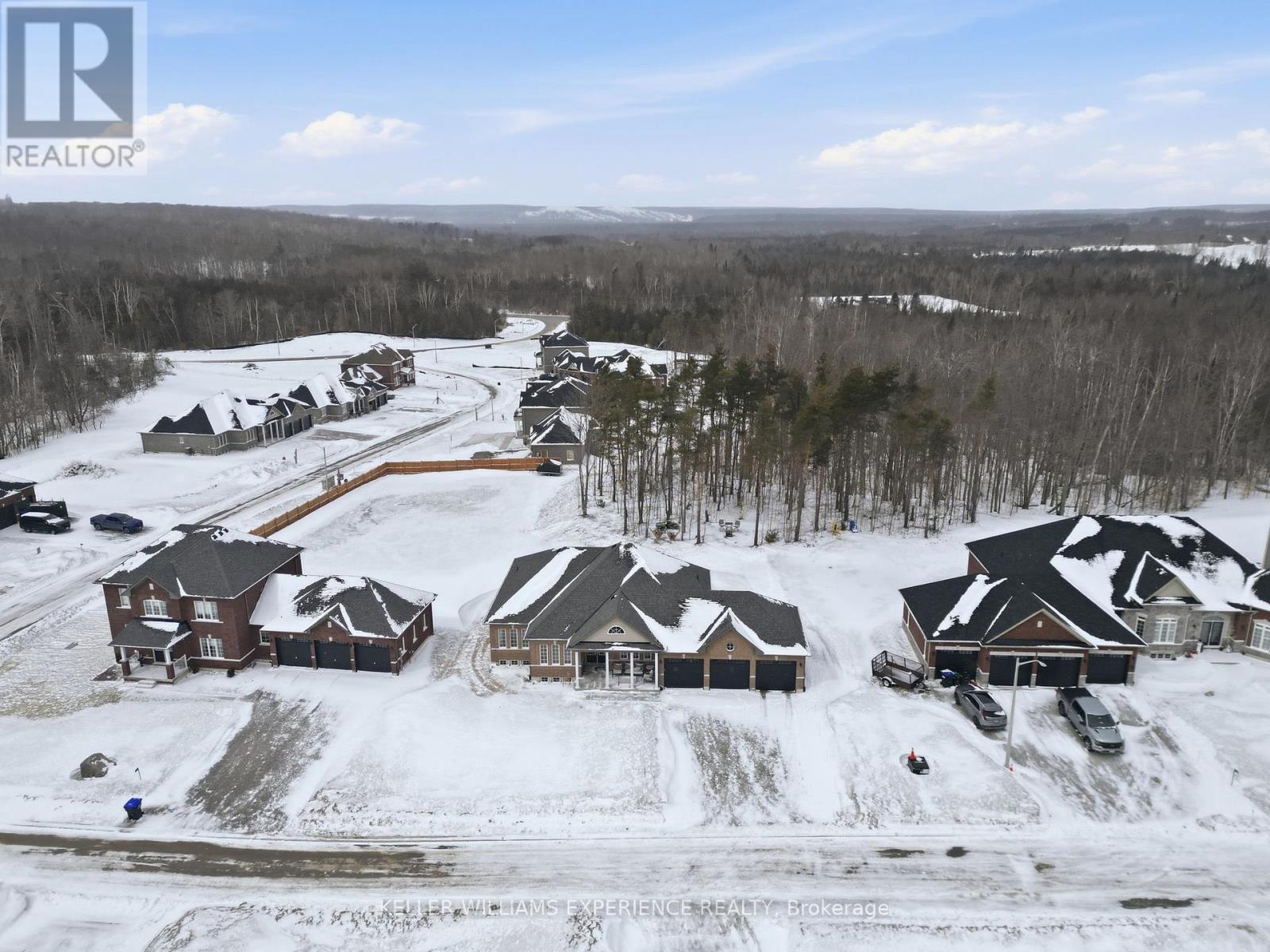 4 Forest Heights Court, Oro-Medonte (Sugarbush), Ontario  L0L 2E0 - Photo 2 - S13005476