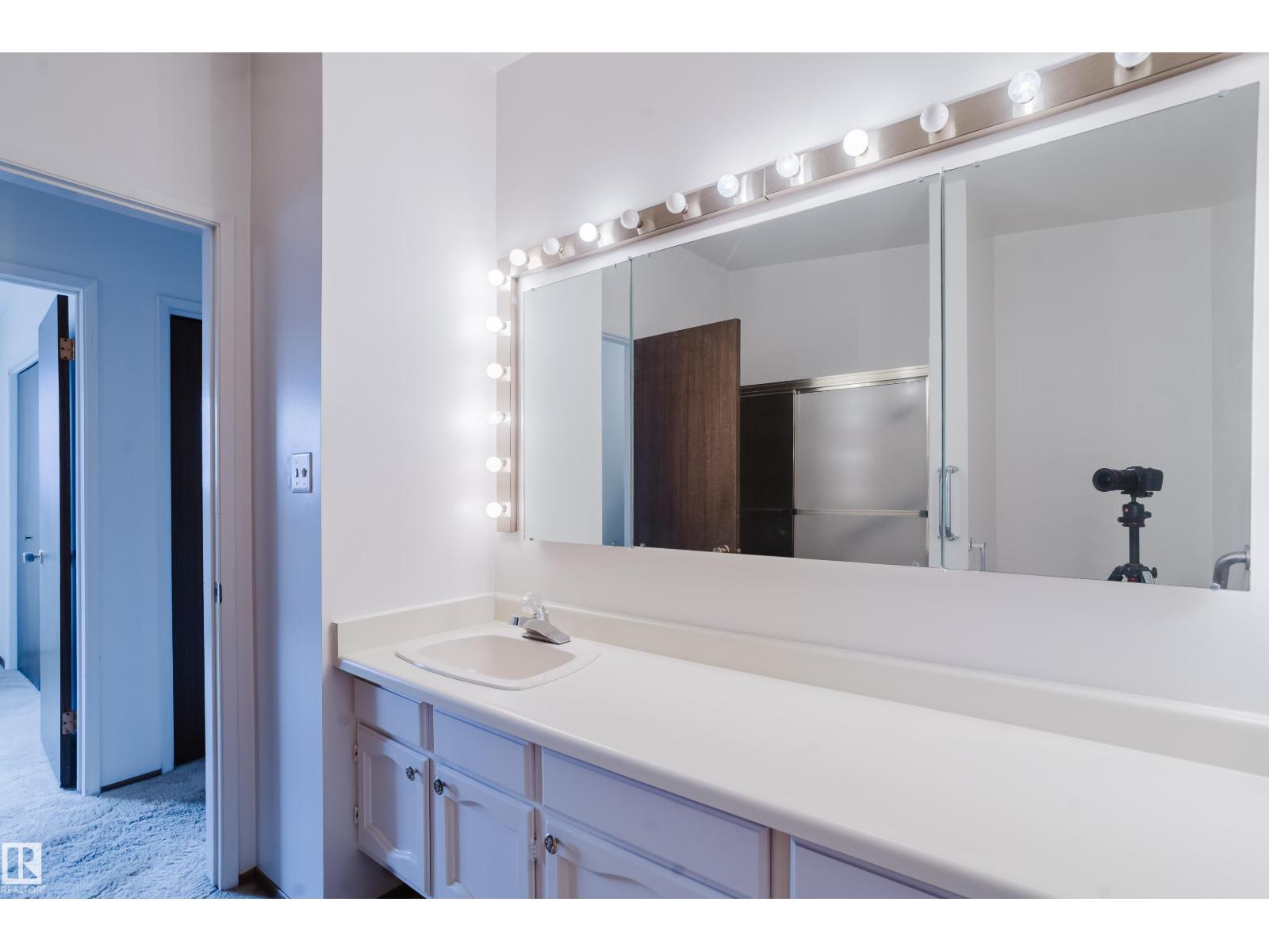 9536 151 Av Nw, Edmonton, Alberta  T5E 2R3 - Photo 32 - E4482529