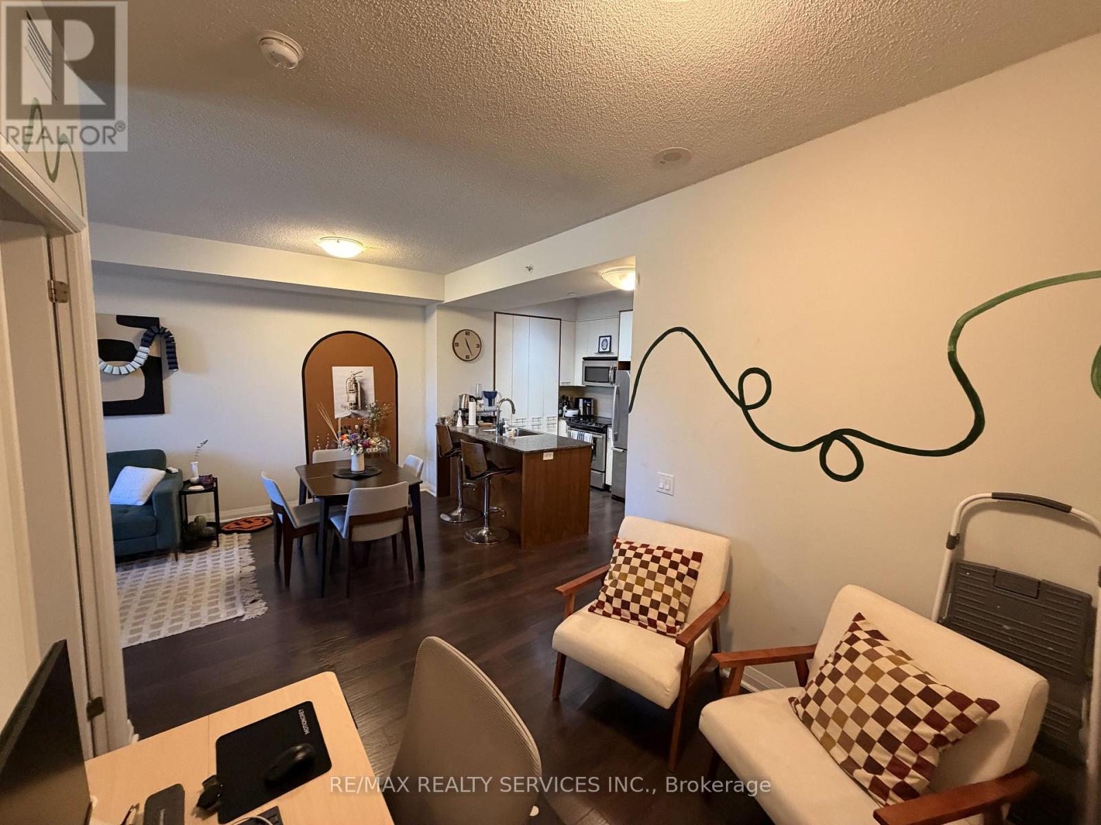 211 - 1 Valhalla Inn Road, Toronto, Ontario  M9B 1S9 - Photo 10 - W13005414