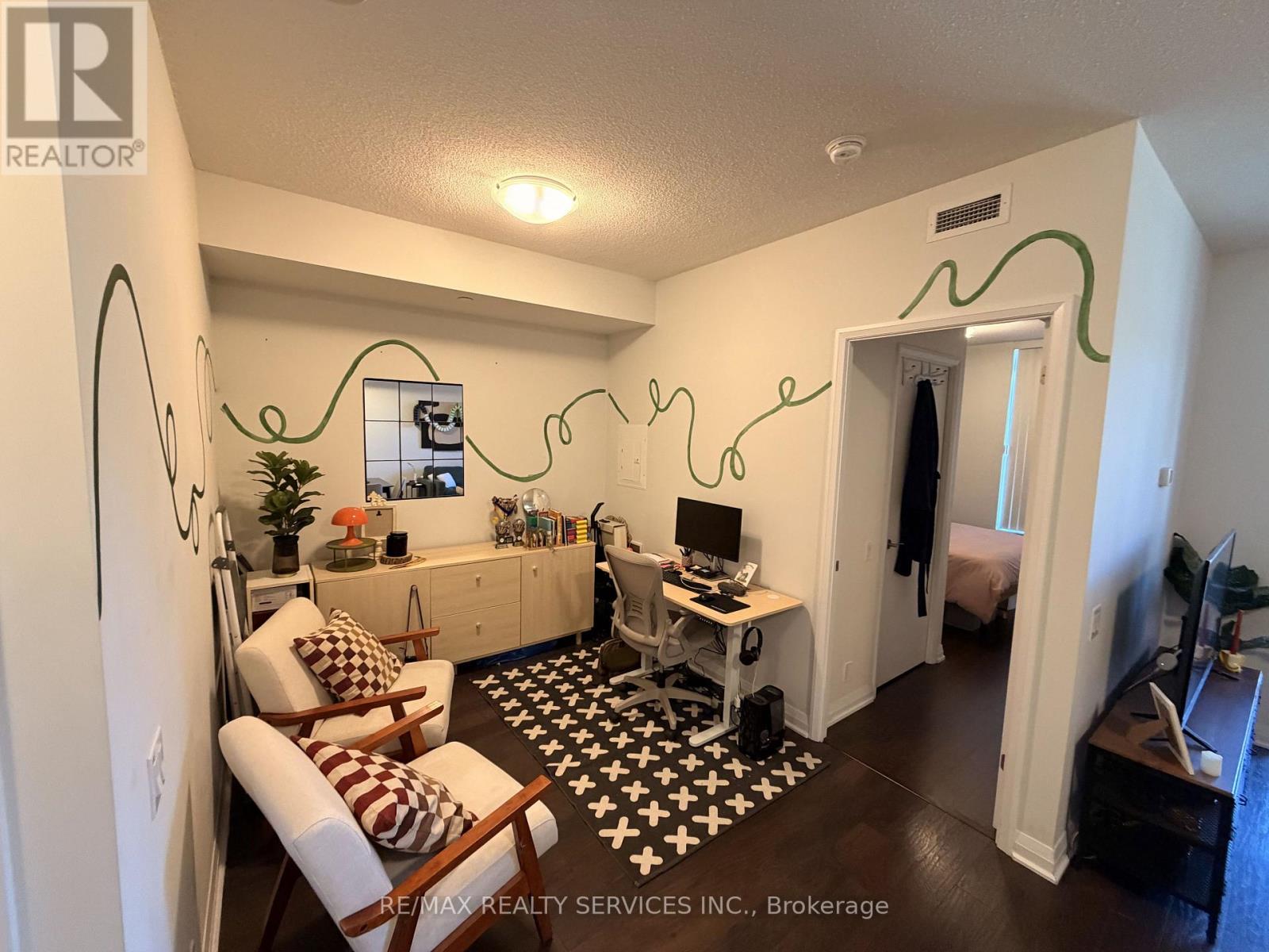 211 - 1 Valhalla Inn Road, Toronto, Ontario  M9B 1S9 - Photo 9 - W13005414