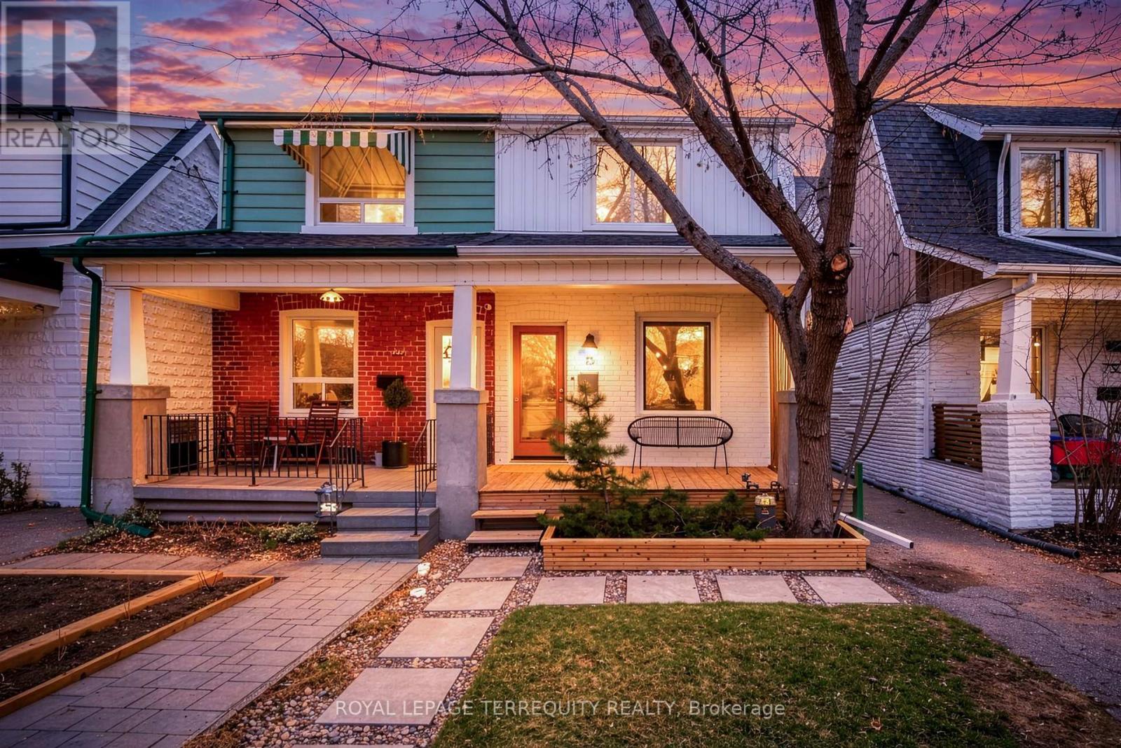 75 Priscilla Avenue, Toronto, Ontario  M6S 3W4 - Photo 2 - W13005420