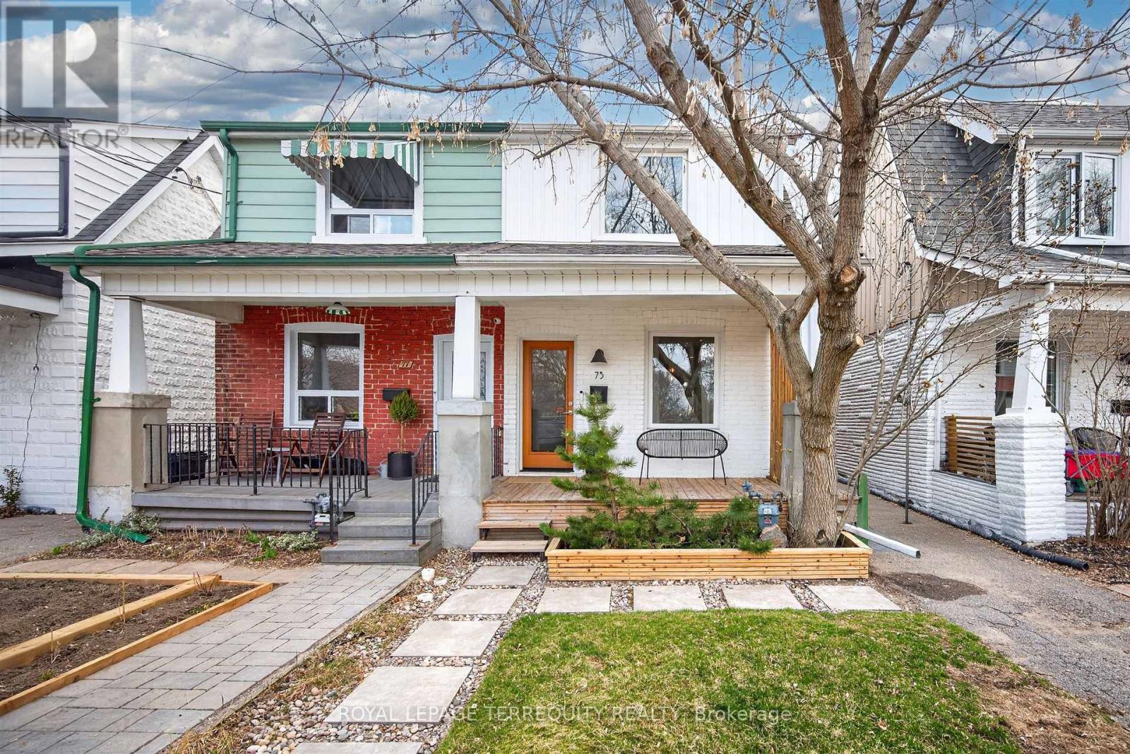 75 Priscilla Avenue, Toronto, Ontario  M6S 3W4 - Photo 3 - W13005420