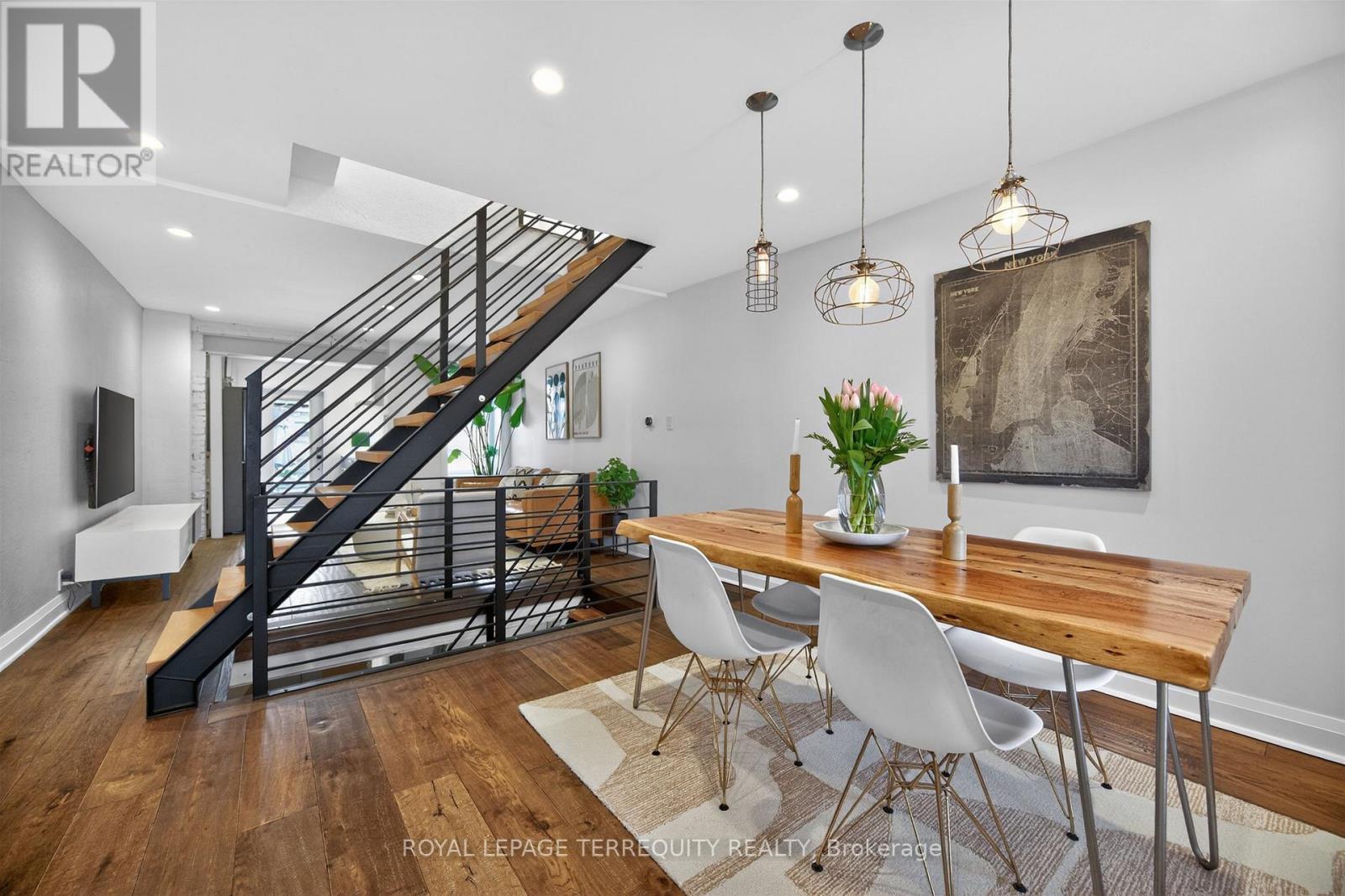 75 Priscilla Avenue, Toronto, Ontario  M6S 3W4 - Photo 8 - W13005420