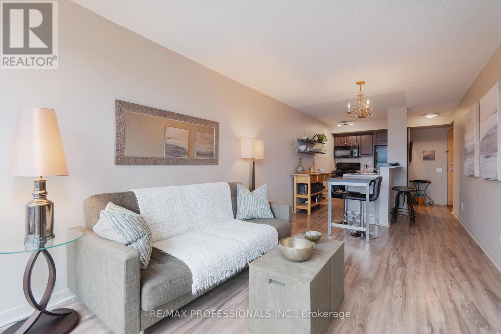704 - 1040 The Queensway, Toronto, Ontario M8Z 0A7 - Photo 11 - W13005450