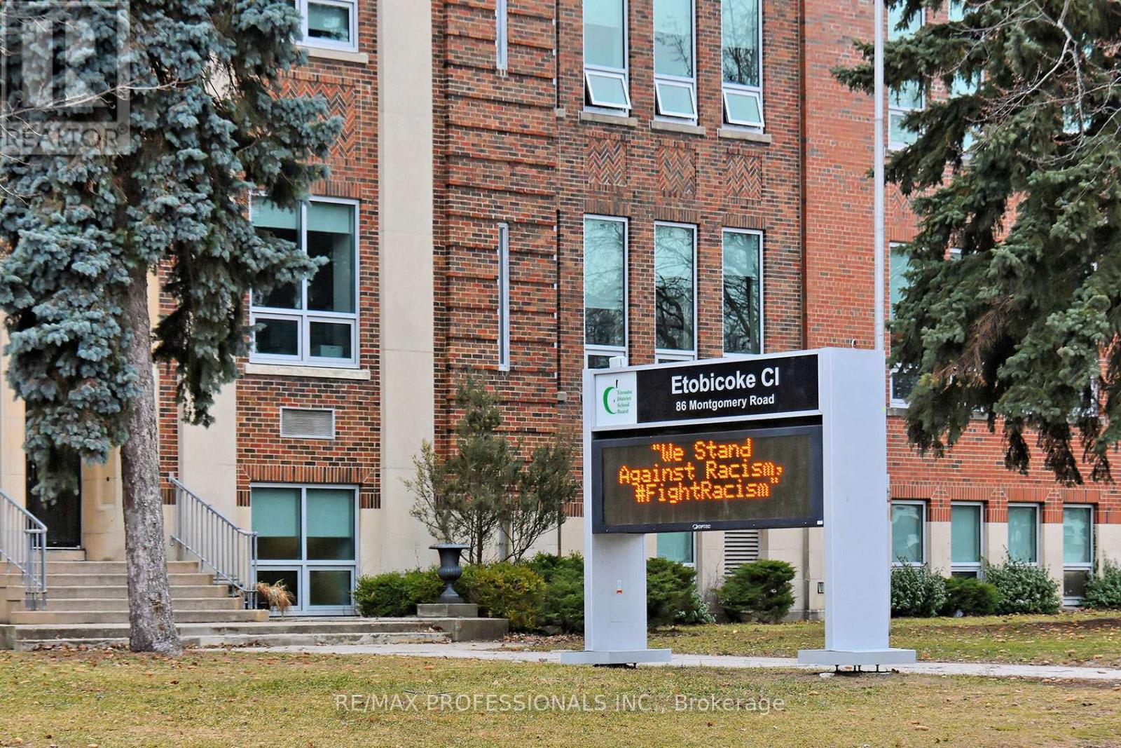 704 - 1040 The Queensway, Toronto, Ontario  M8Z 0A7 - Photo 49 - W13005450