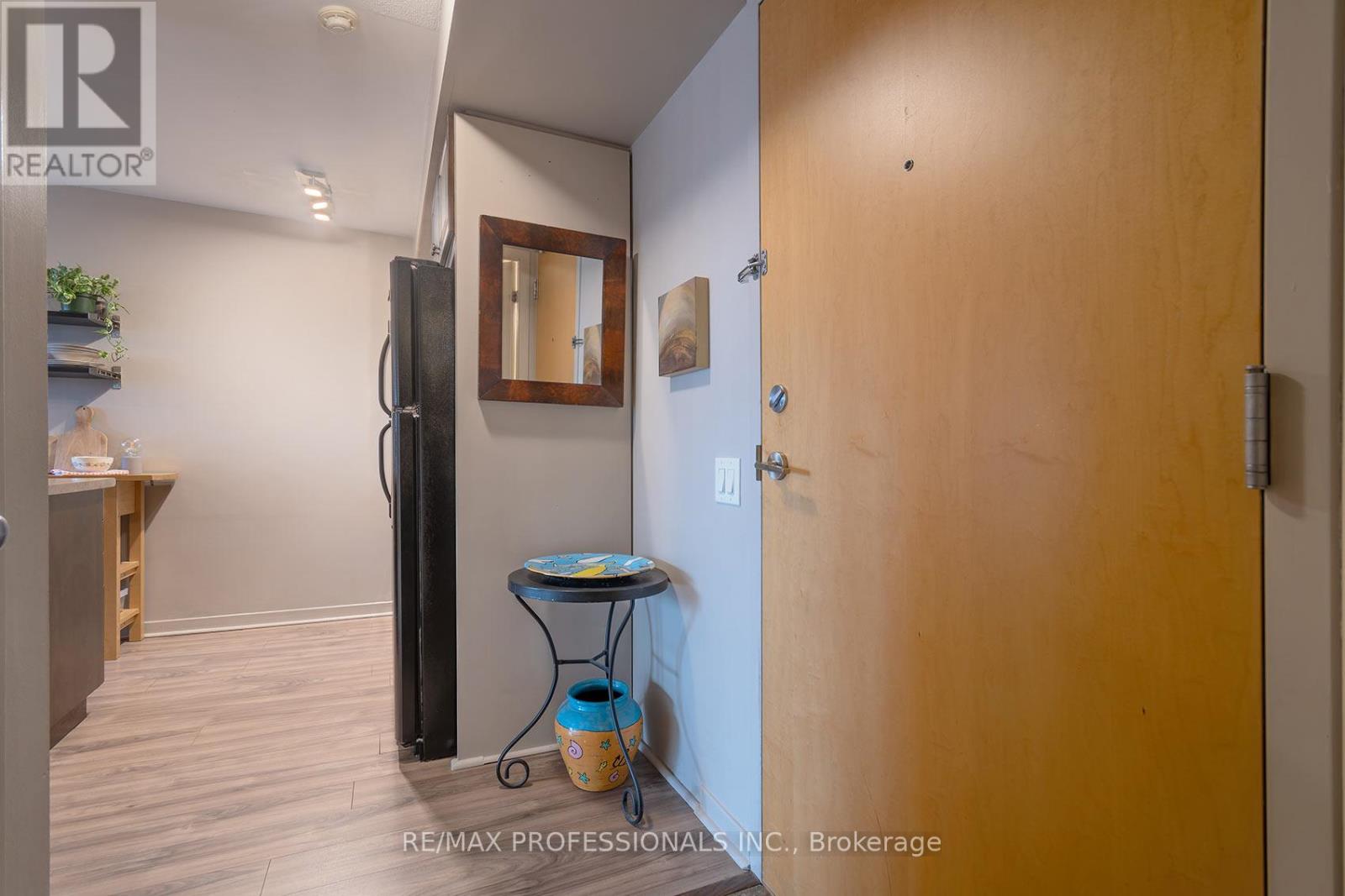 704 - 1040 The Queensway, Toronto, Ontario M8Z 0A7 - Photo 9 - W13005450