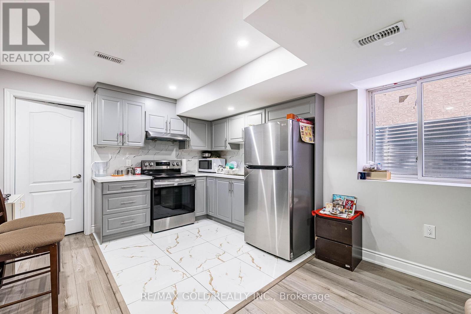 6 Agosto Street, Brampton, Ontario  L7A 5B1 - Photo 35 - W13005466