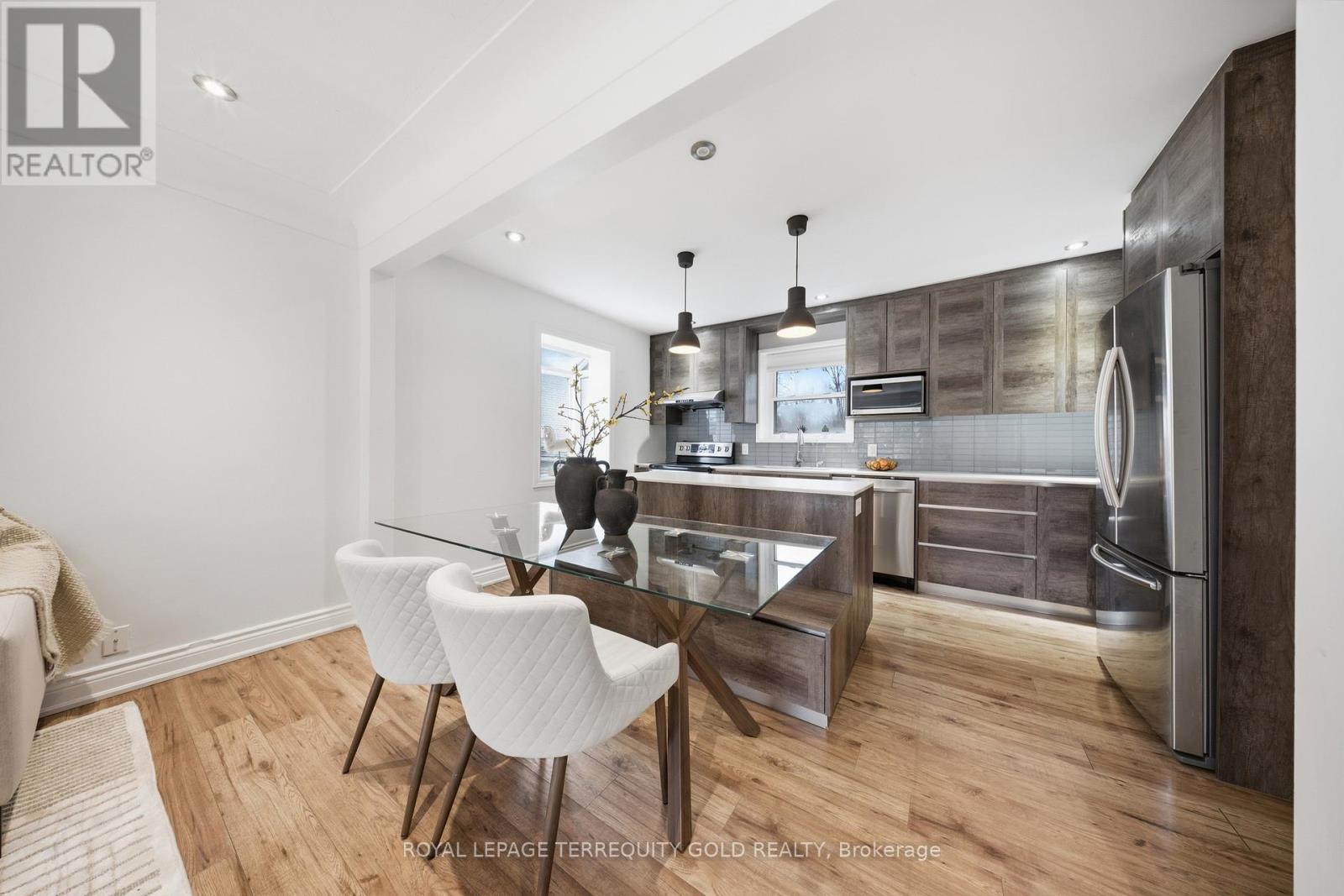 1124 Kent Avenue, Oakville, Ontario  L6H 1Z8 - Photo 11 - W13005584