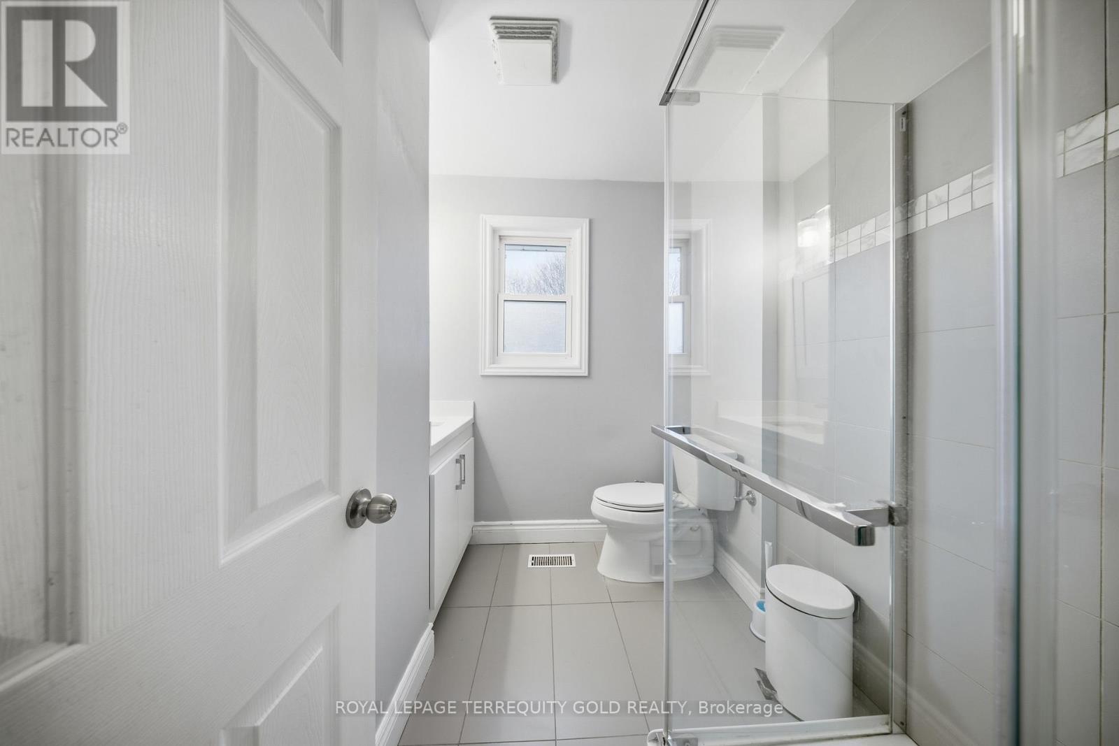 1124 Kent Avenue, Oakville, Ontario  L6H 1Z8 - Photo 19 - W13005584