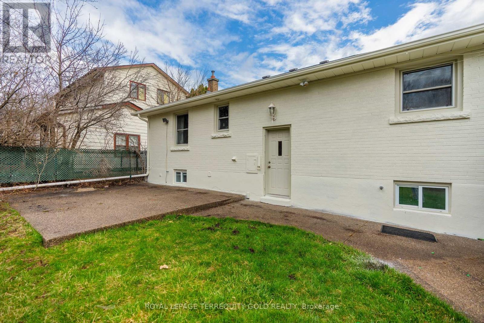 1124 Kent Avenue, Oakville, Ontario  L6H 1Z8 - Photo 30 - W13005584