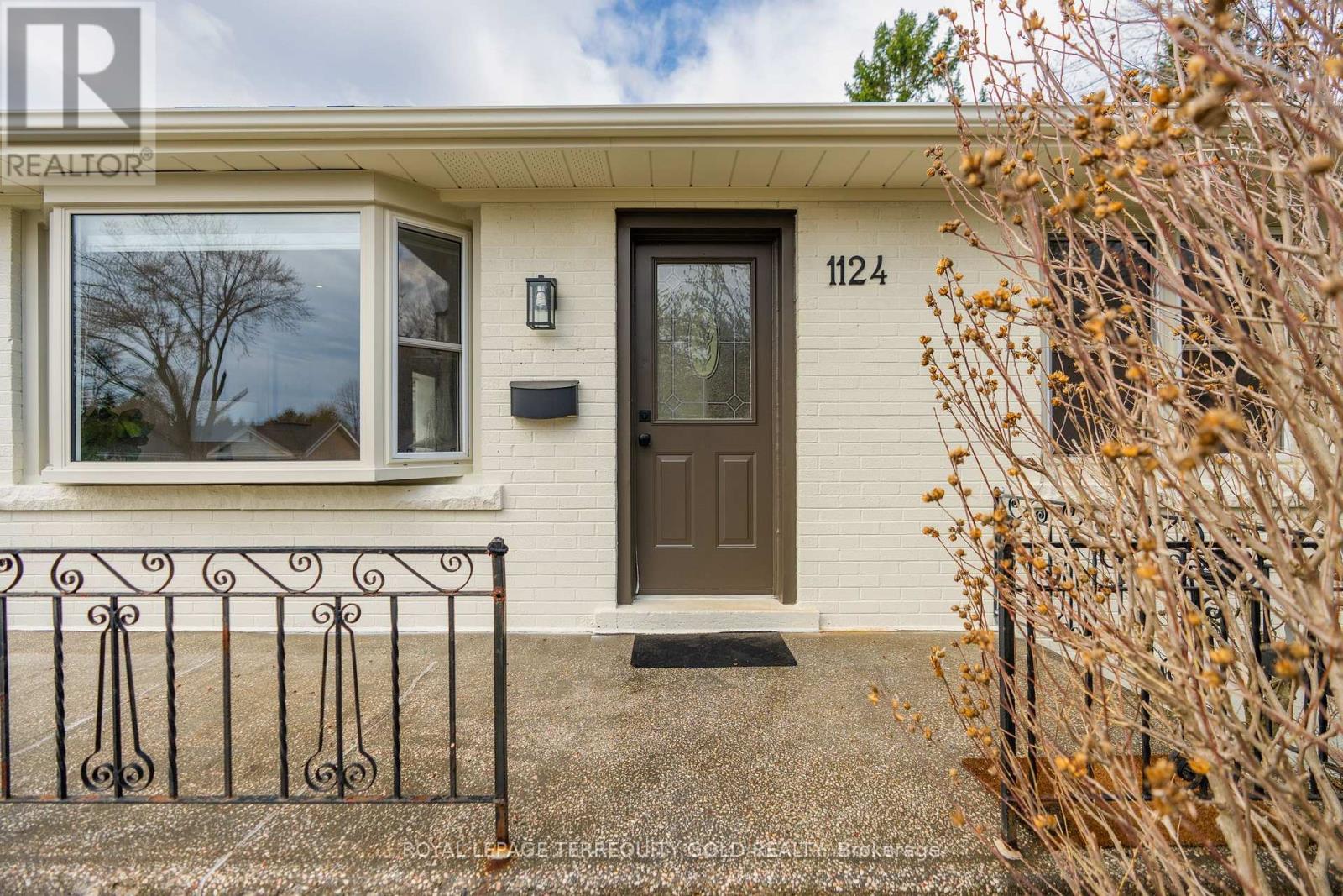 1124 Kent Avenue, Oakville, Ontario  L6H 1Z8 - Photo 5 - W13005584