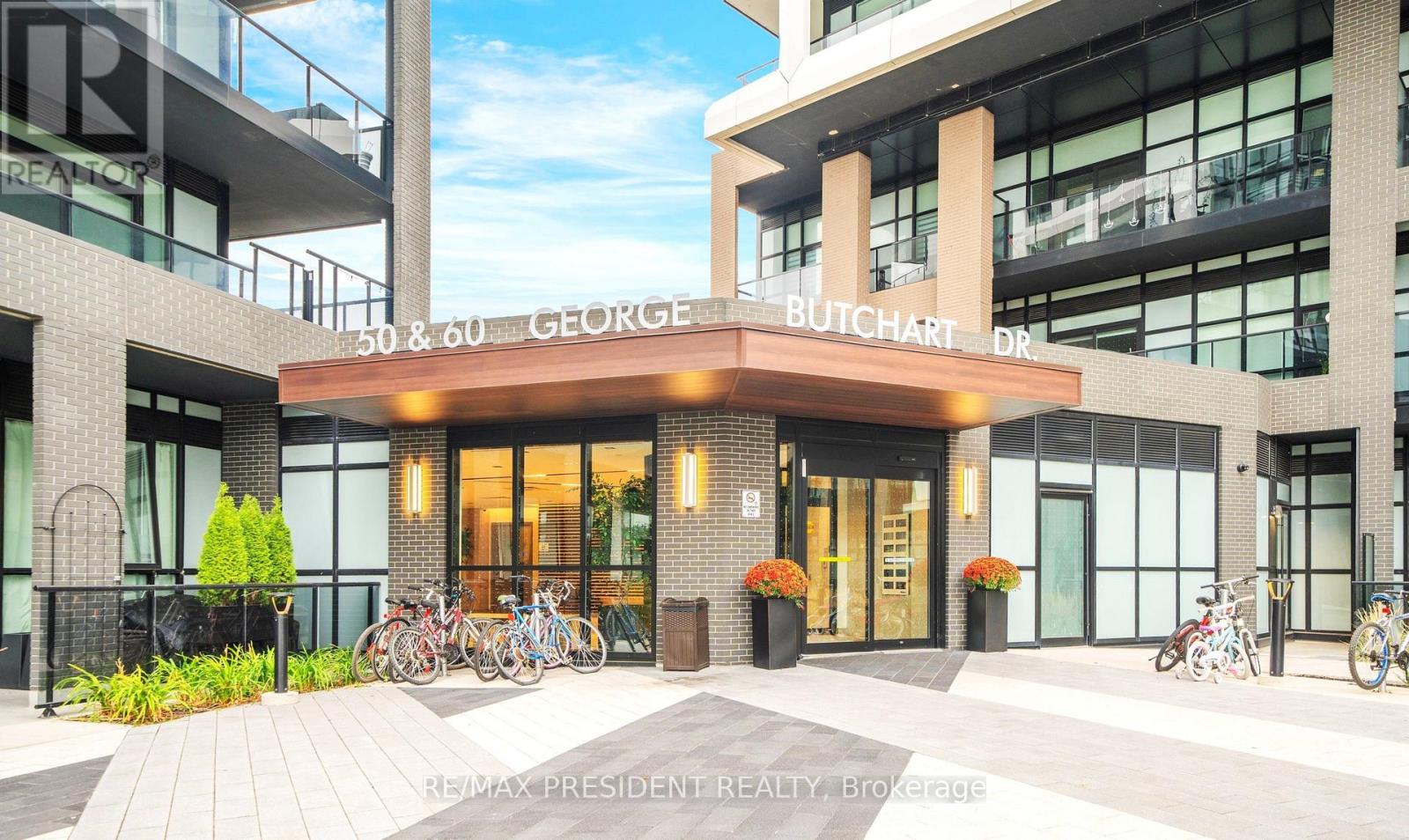 112 - 60 GEORGE BUTCHART DRIVE, Toronto, Ontario
