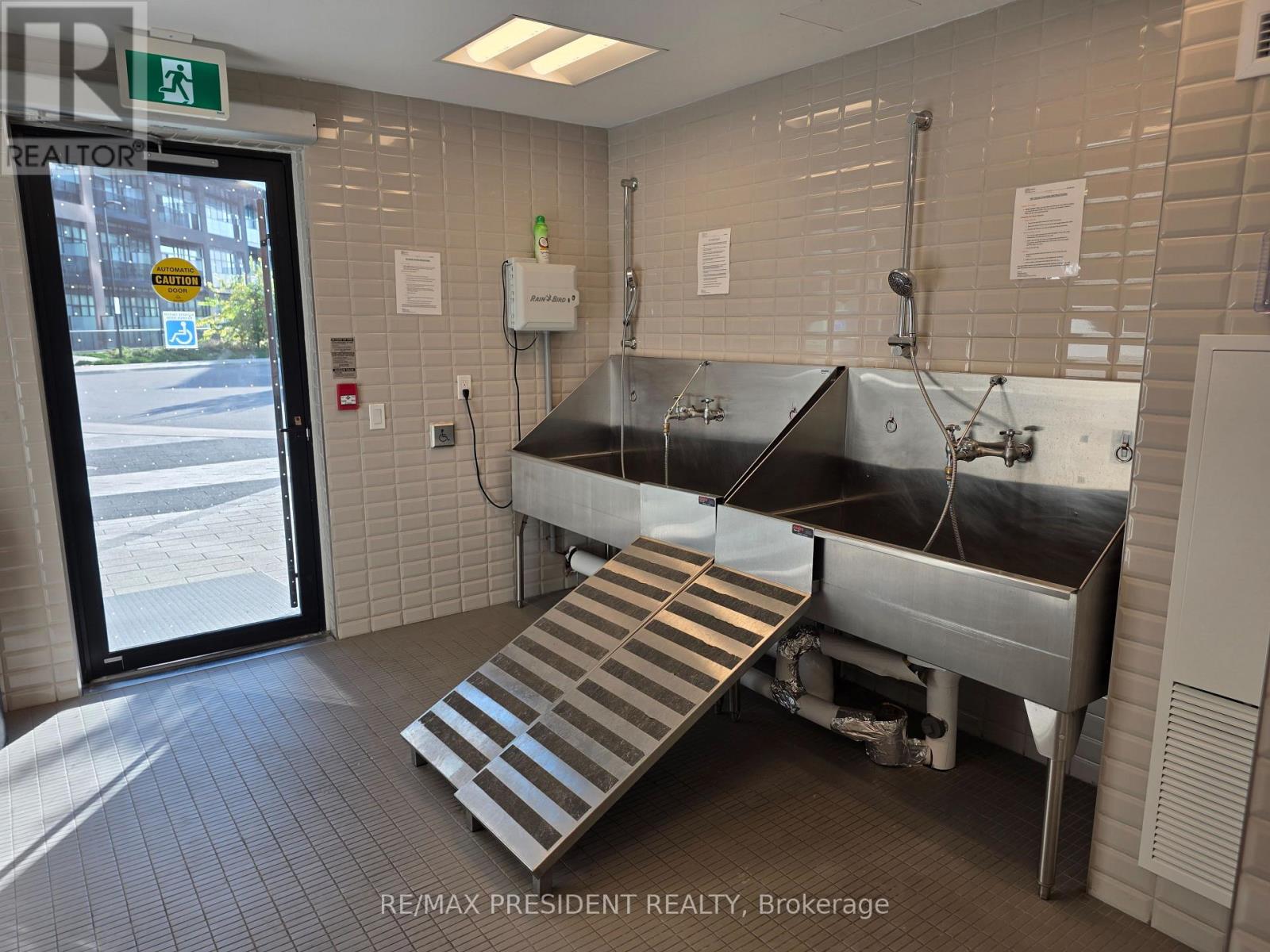 112 - 60 George Butchart Drive, Toronto, Ontario  M3K 2C5 - Photo 33 - W13005594