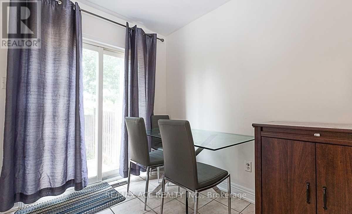 36 Mauve Drive, Brampton, Ontario  L6P 2M8 - Photo 11 - W13005598