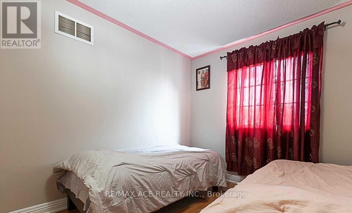 36 Mauve Drive, Brampton, Ontario  L6P 2M8 - Photo 24 - W13005598