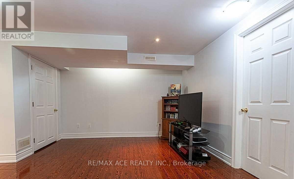 36 Mauve Drive, Brampton, Ontario  L6P 2M8 - Photo 30 - W13005598