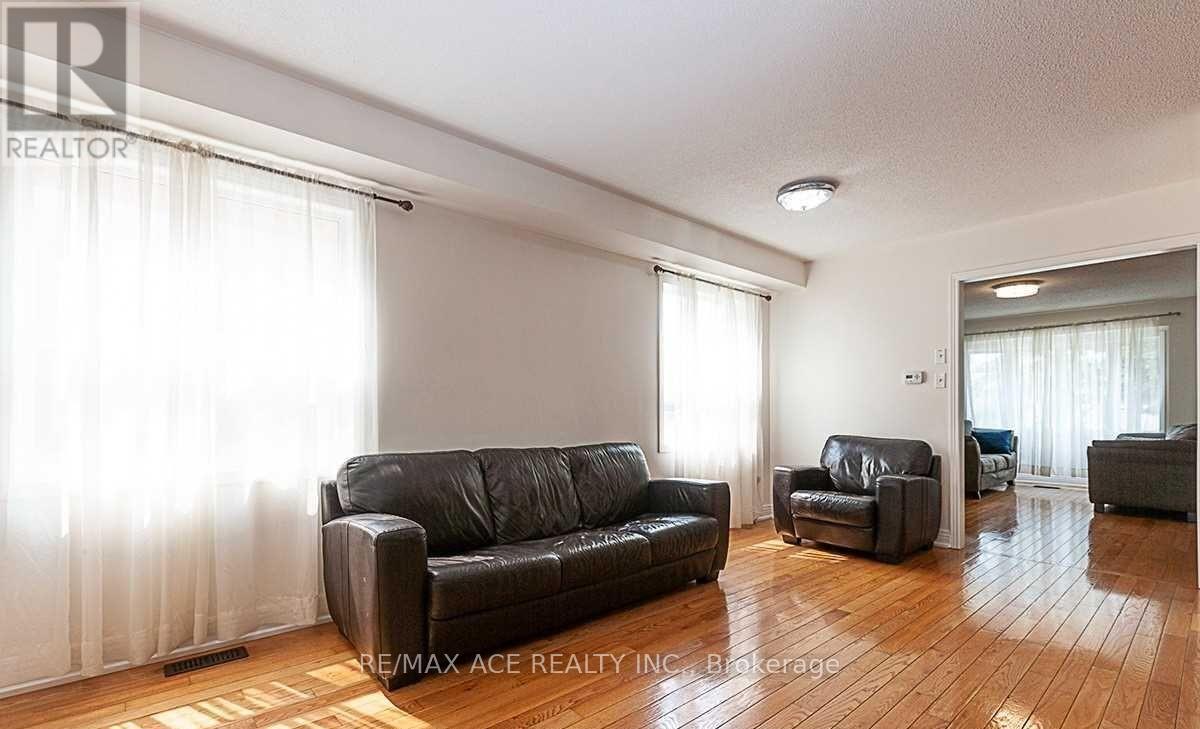 36 Mauve Drive, Brampton, Ontario  L6P 2M8 - Photo 5 - W13005598