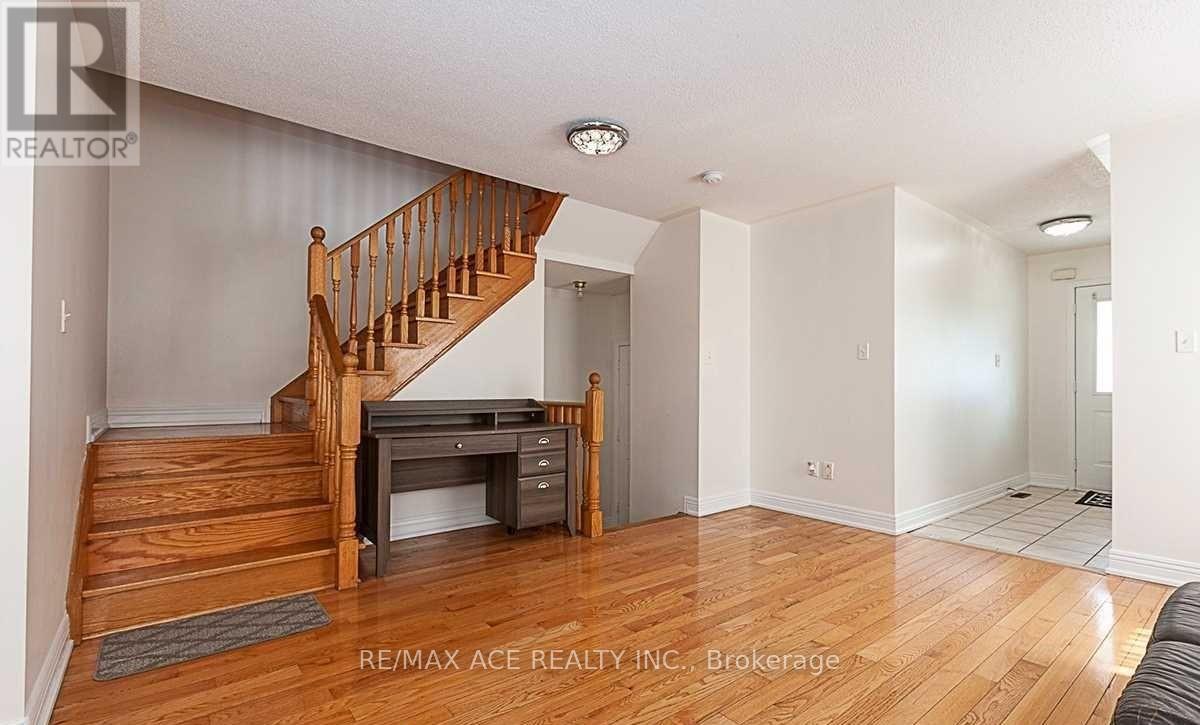 36 Mauve Drive, Brampton, Ontario  L6P 2M8 - Photo 7 - W13005598