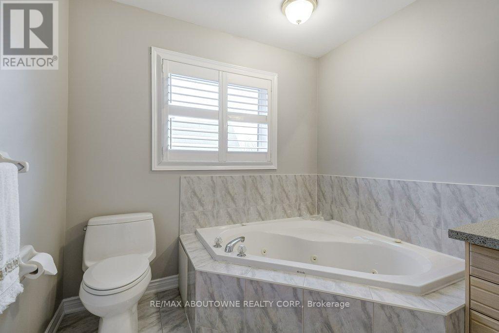 1248 Heritage Way, Oakville, Ontario  L6M 2T6 - Photo 25 - W13005628