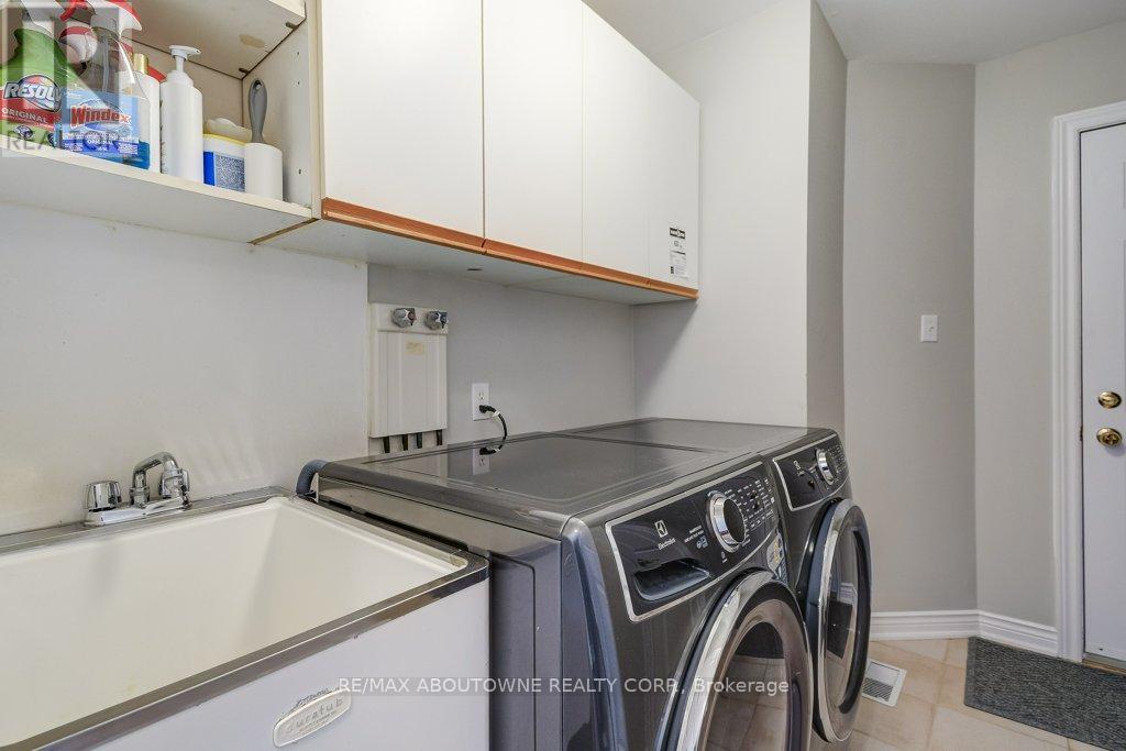 1248 Heritage Way, Oakville, Ontario  L6M 2T6 - Photo 28 - W13005628