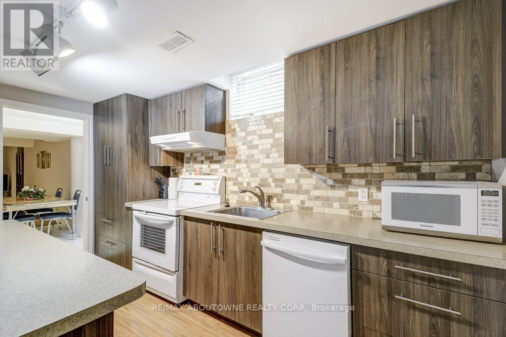 1248 Heritage Way, Oakville, Ontario  L6M 2T6 - Photo 38 - W13005628