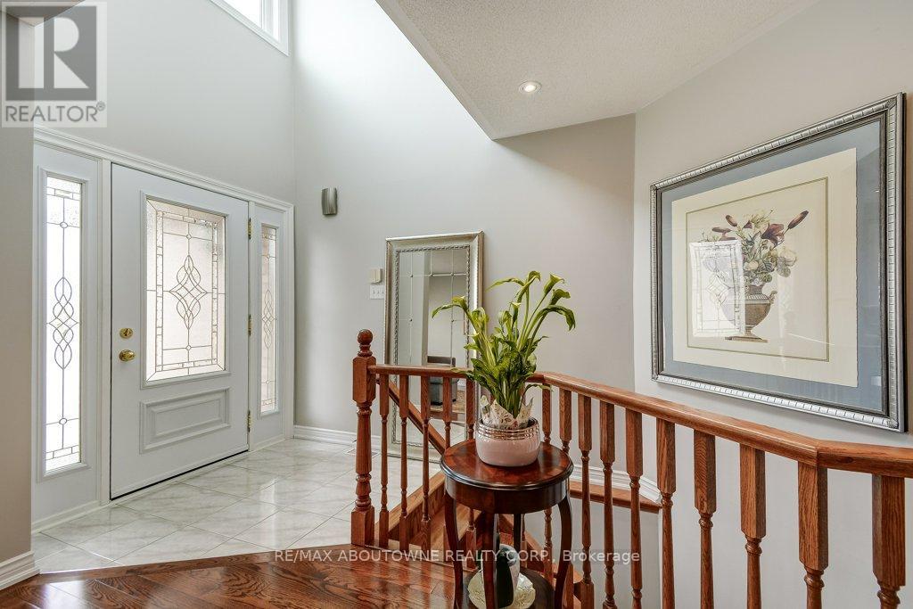 1248 Heritage Way, Oakville, Ontario  L6M 2T6 - Photo 7 - W13005628