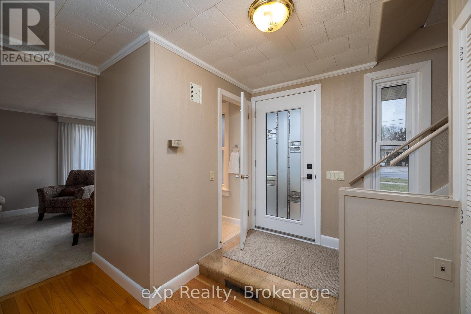 570 7th Street W, Owen Sound, Ontario  N4K 3L6 - Photo 19 - X13005228