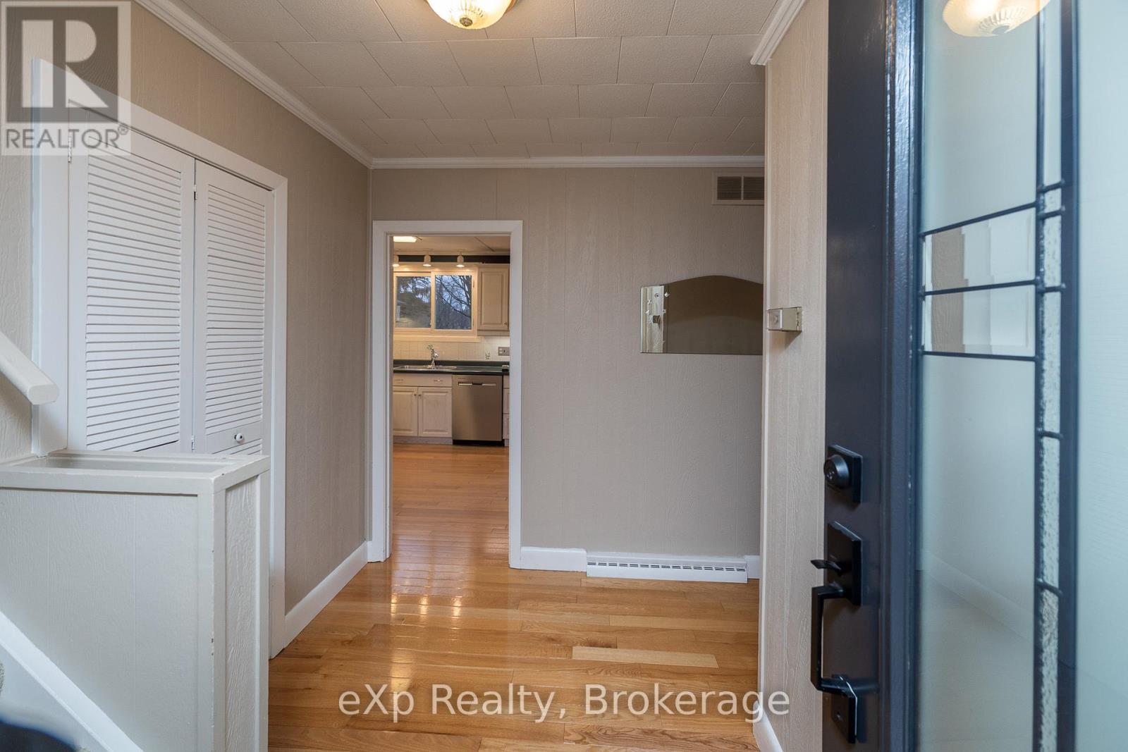 570 7th Street W, Owen Sound, Ontario  N4K 3L6 - Photo 18 - X13005228