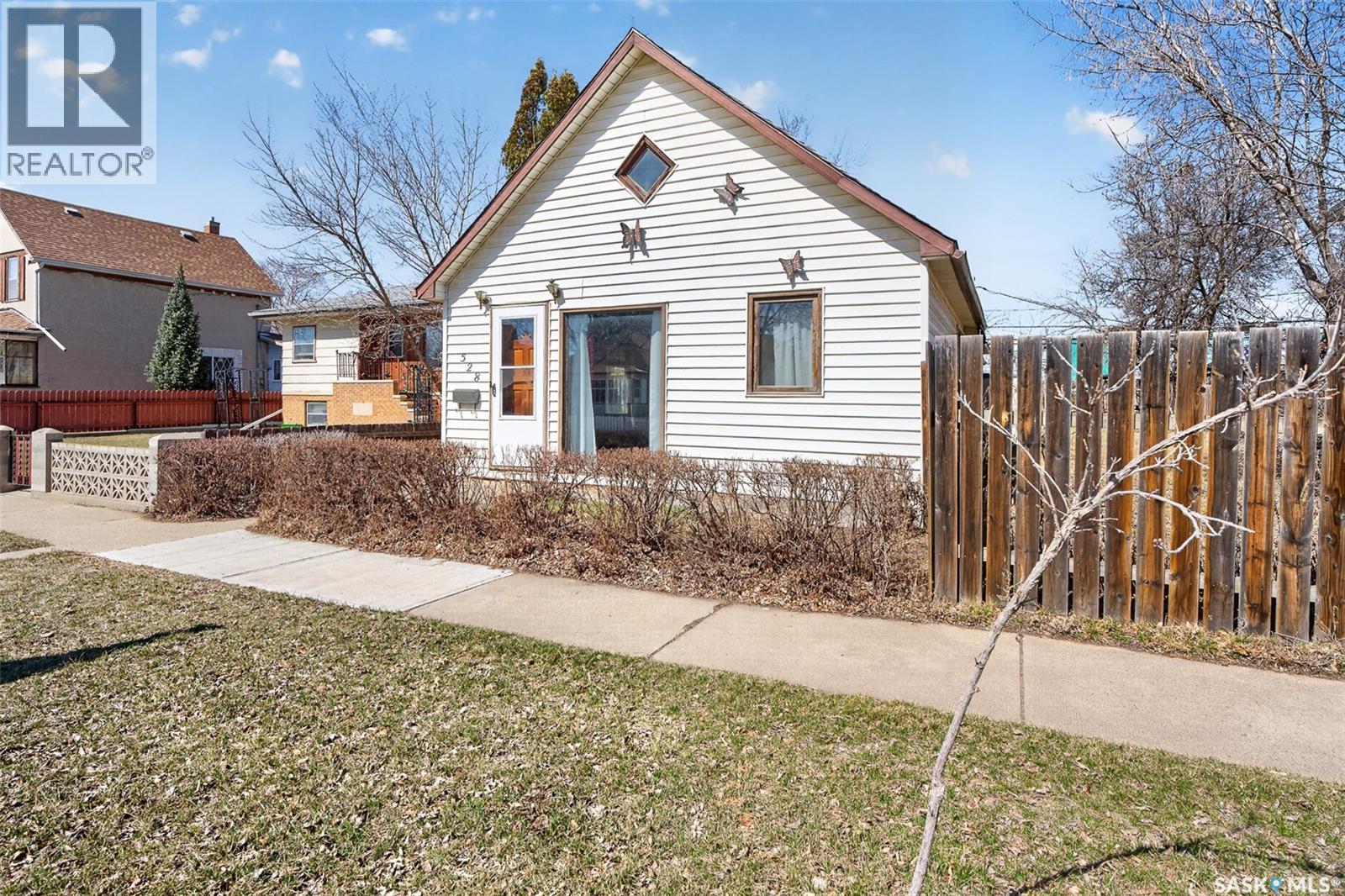 528 Ominica Street E, Moose Jaw, Saskatchewan  S6H 0H3 - Photo 2 - SK033061