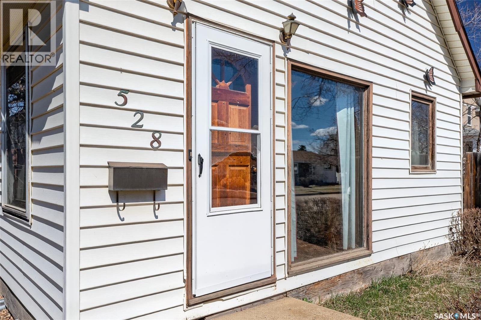 528 Ominica Street E, Moose Jaw, Saskatchewan  S6H 0H3 - Photo 3 - SK033061