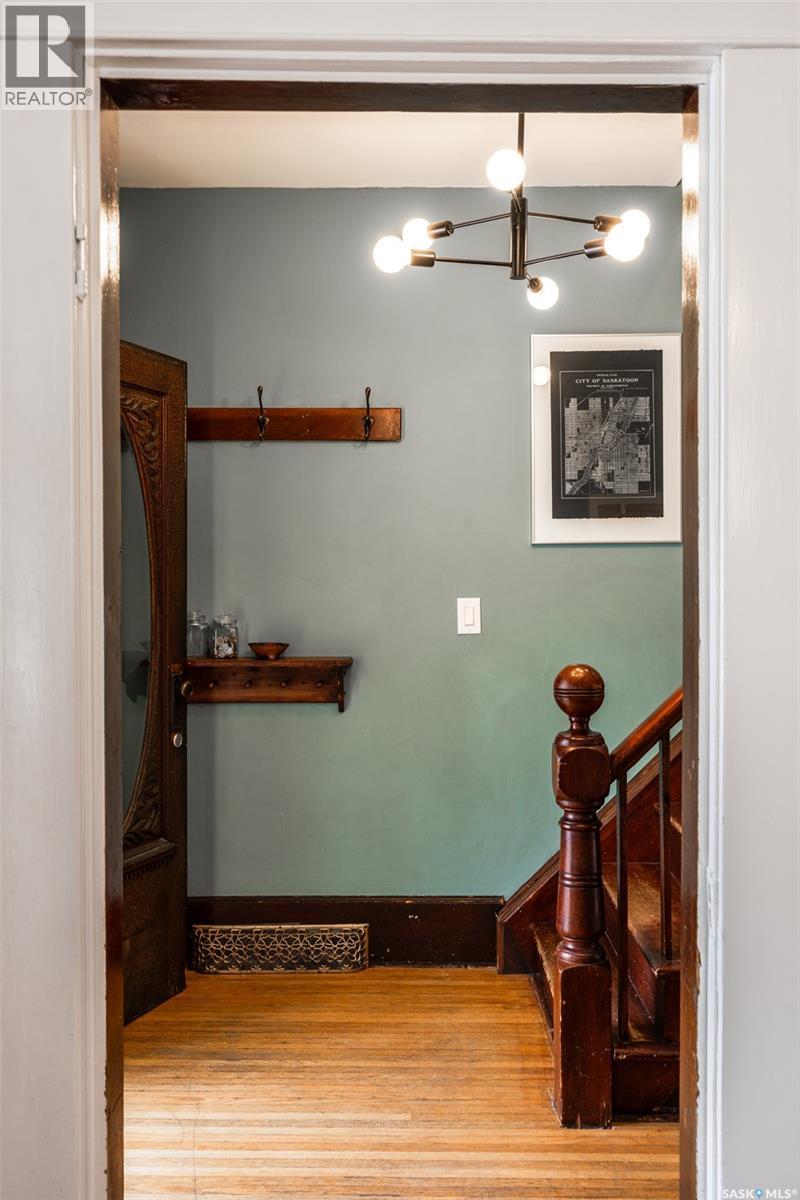 215 27th Street W, Saskatoon, Saskatchewan  S7L 0J4 - Photo 10 - SK032930