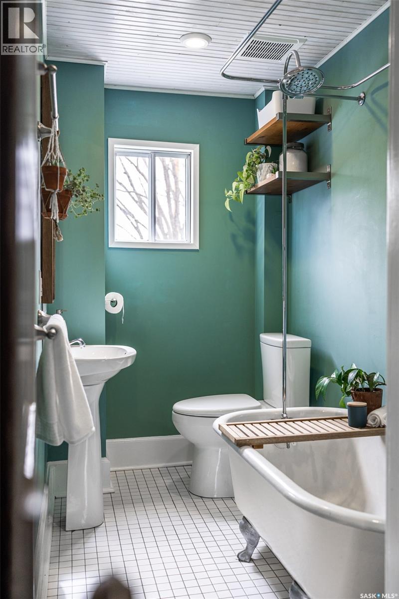 215 27th Street W, Saskatoon, Saskatchewan  S7L 0J4 - Photo 27 - SK032930