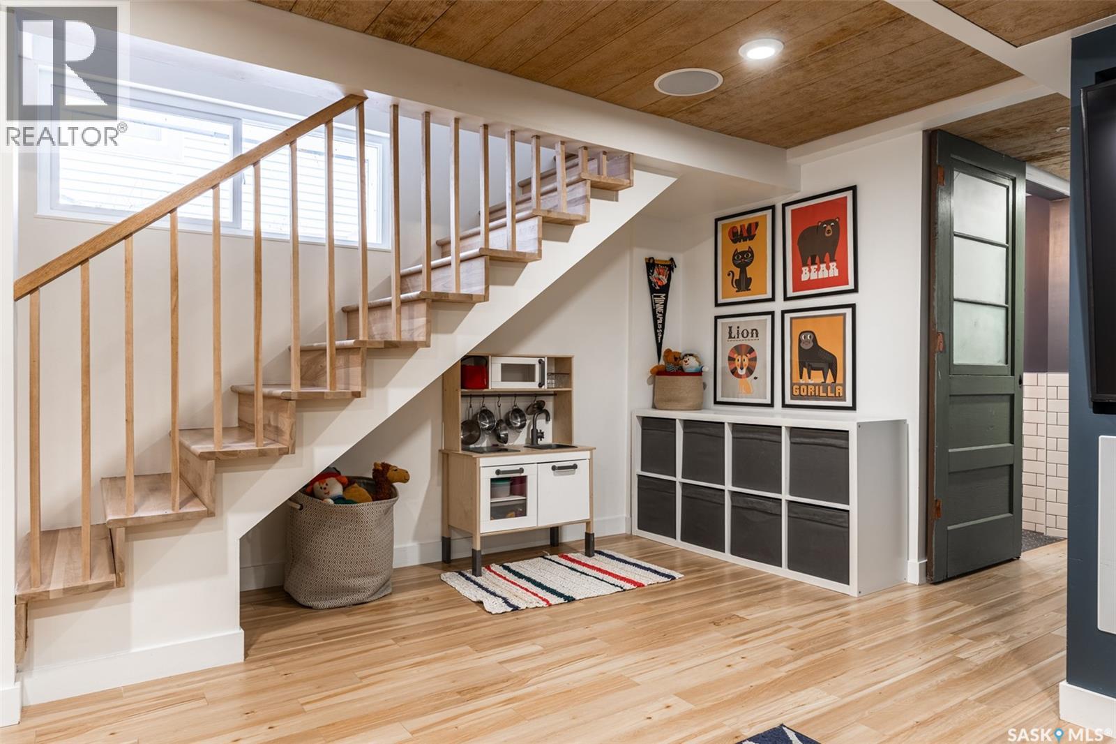 215 27th Street W, Saskatoon, Saskatchewan  S7L 0J4 - Photo 33 - SK032930