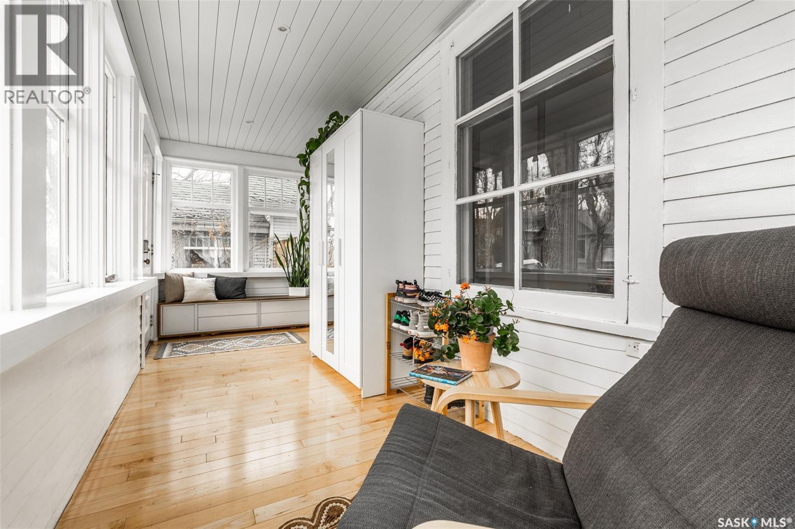 215 27th Street W, Saskatoon, Saskatchewan  S7L 0J4 - Photo 5 - SK032930